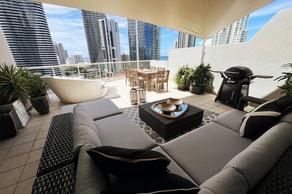 Private Sky Terrace Classic Penthouse 2 Car Parks Appartement Gold Coast Buitenkant foto