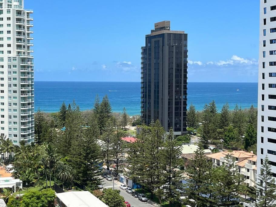 Private Sky Terrace Classic Penthouse 2 Car Parks Appartement Gold Coast Buitenkant foto